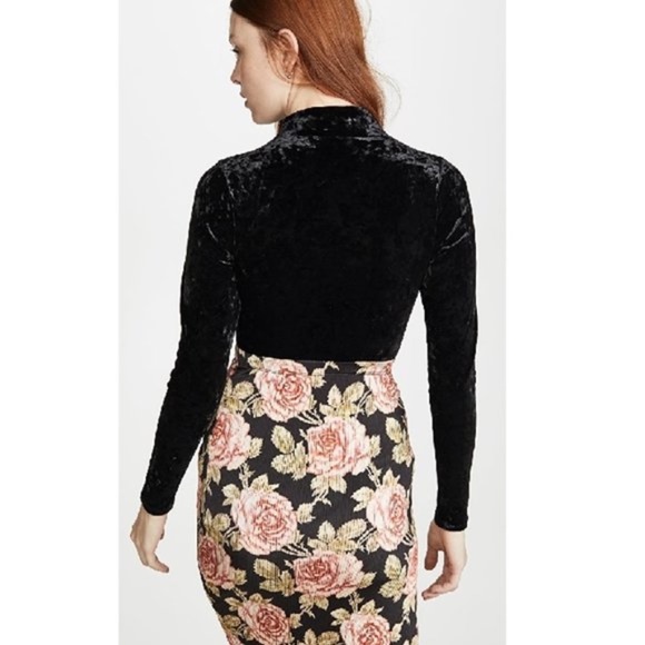 GOOD AMERICAN Velvet Turtleneck Bodysuit - Picture 2 of 6